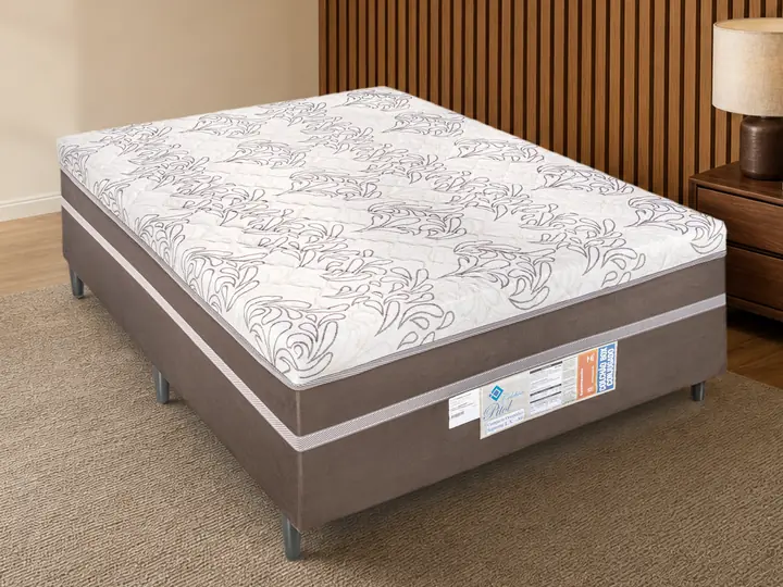 Cama Box Compacto Ortopédico Supreme LX casal num quarto (ambiente ilustrativo)